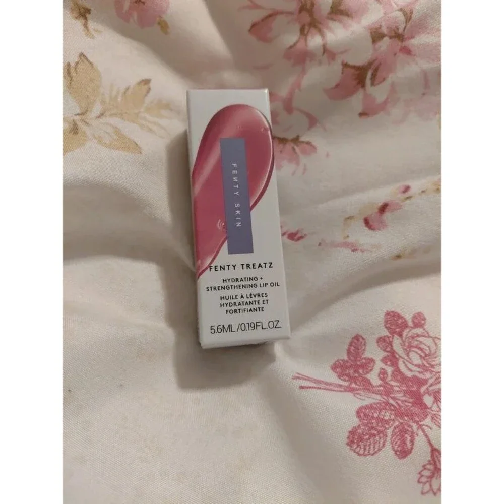 Fenty Treatz Hydrating + Strengthening Lip Oil